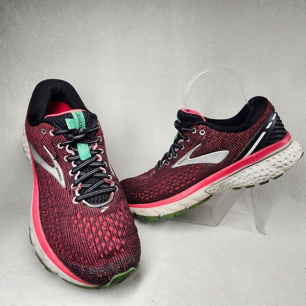 Brooks Ghost 11 Running Shoes Women’s Size 8.5 US Good Condition Pink
